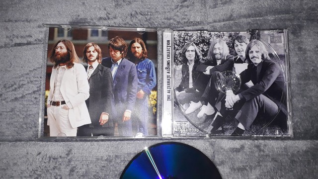 The Beatles ( 15 CD's com Encartes 