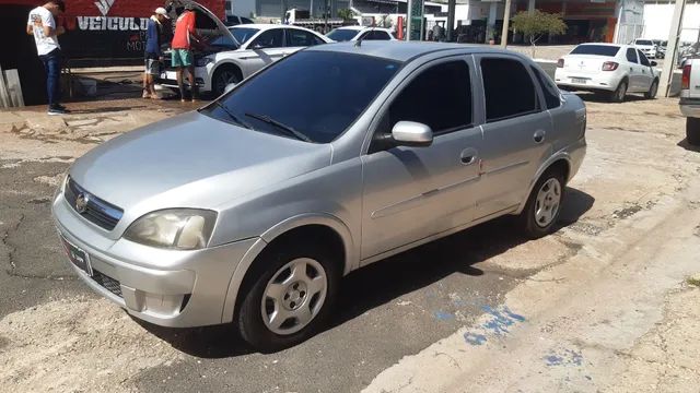 Corsa sedan Premium 1.4 2010 Motor - Uruguai automóveis