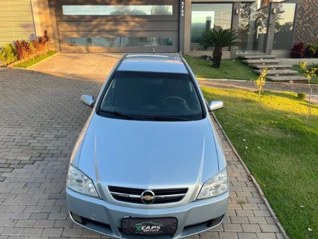 Astra 2.0 Hatch 140cv