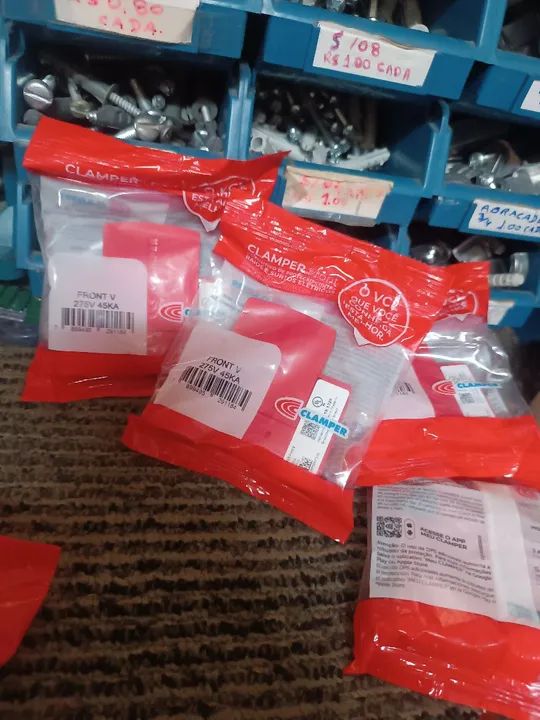 Dispositivo de proteção contra raios e surtos elétricos - Clamper Front V 275V 45KA - Foto 4