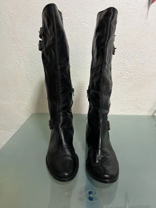 Bota cano longo em couro tamanho 37 - Foto 3