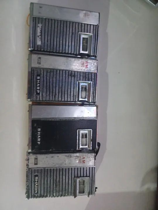 Lote de 4 radinhos sharp