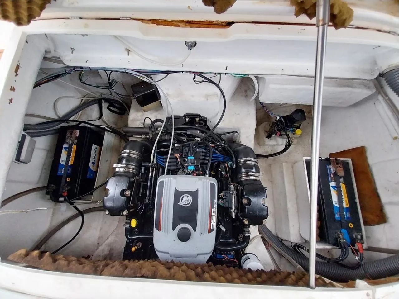 Vendo lancha real 26 class motor mag 350 - Foto 12