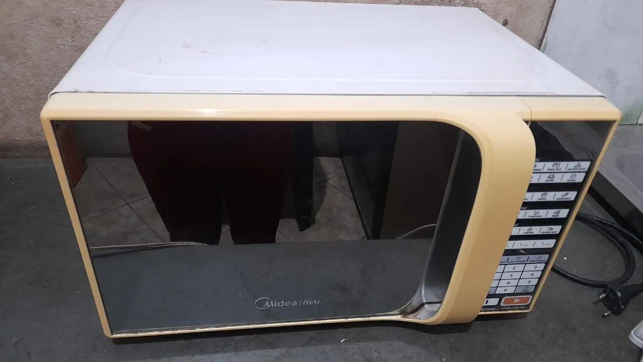 Micro-ondas Midea 20 Litros