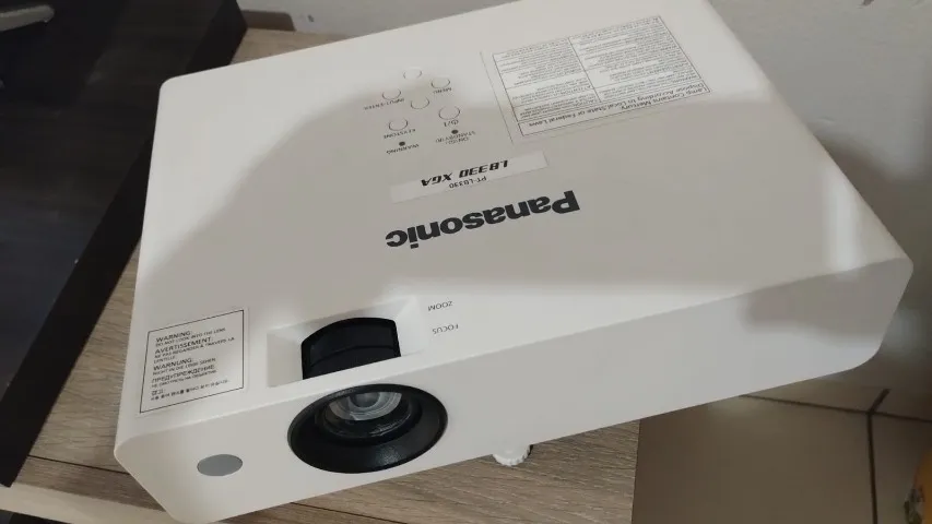 Projetor Panasonic LB330 *lampada nova*