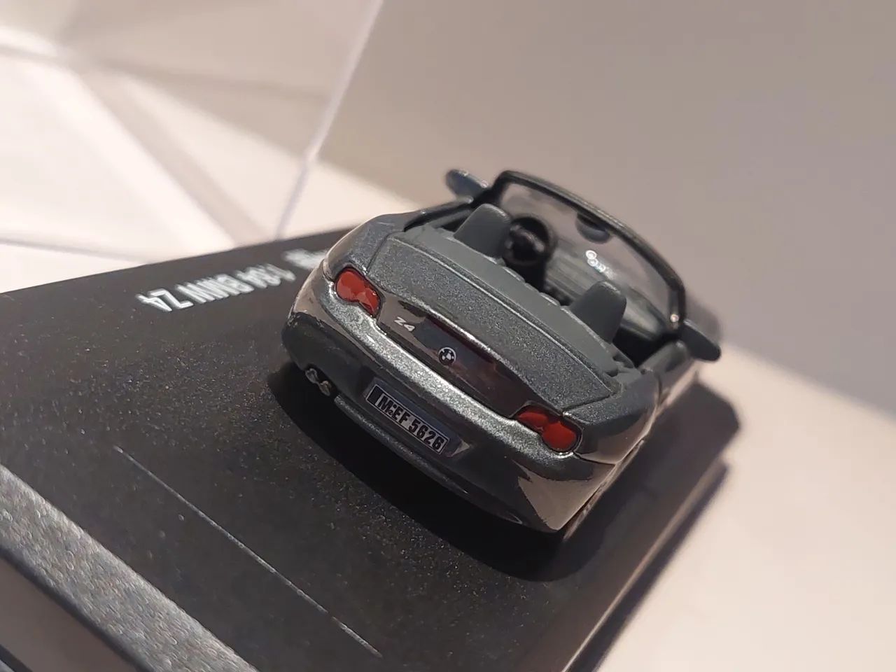 BMW Z4 - Califórnia Toys - 1/64 (Não Hot Wheels) - Hobbies e
