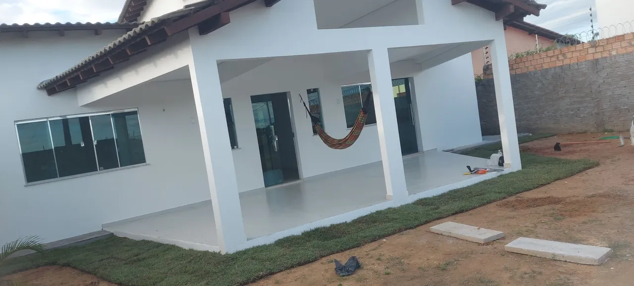 Casa nova com ótimo acabamento