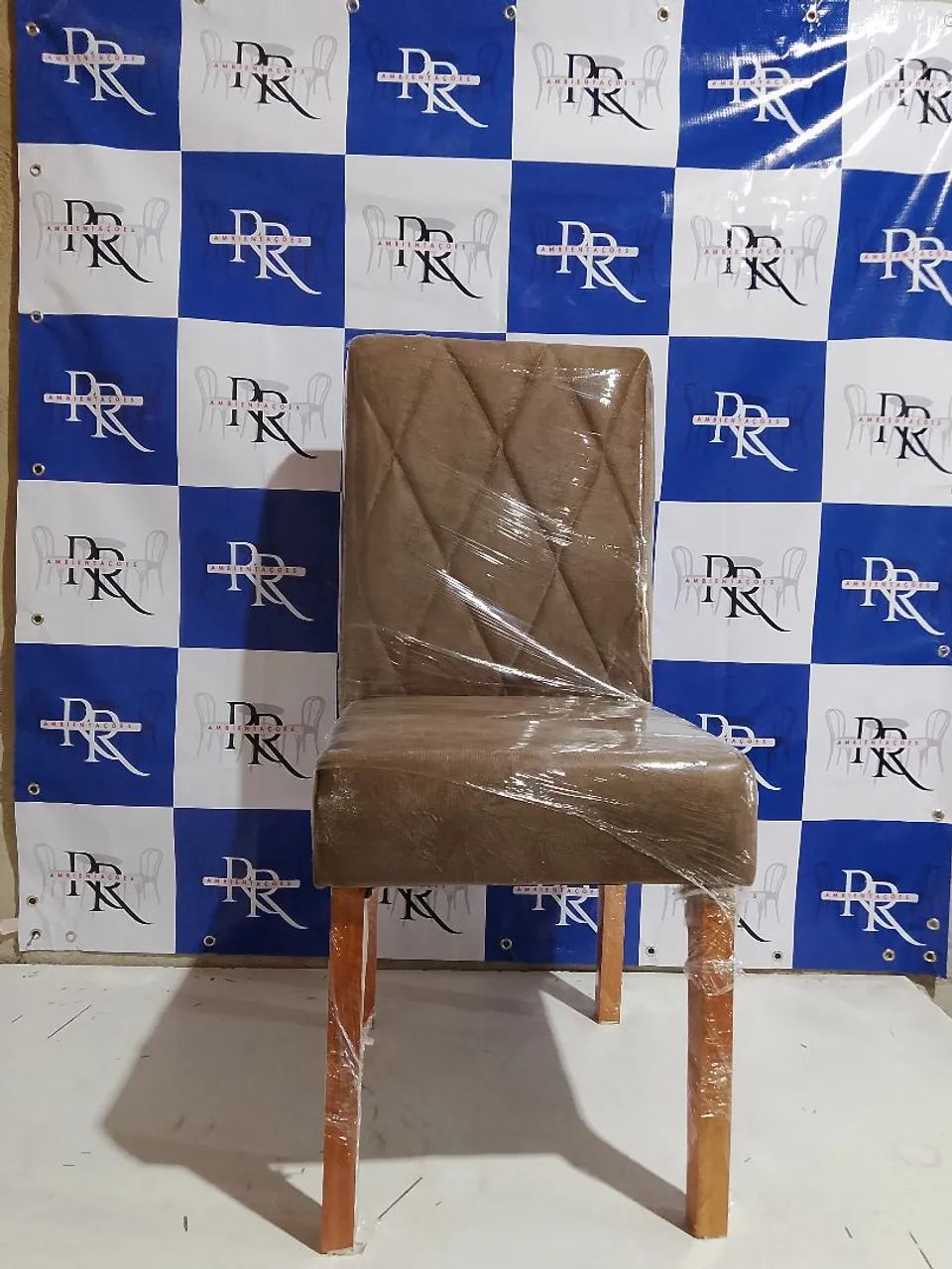 Cadeira de Jantar Estofada em Veludo Rosê - Foto 3