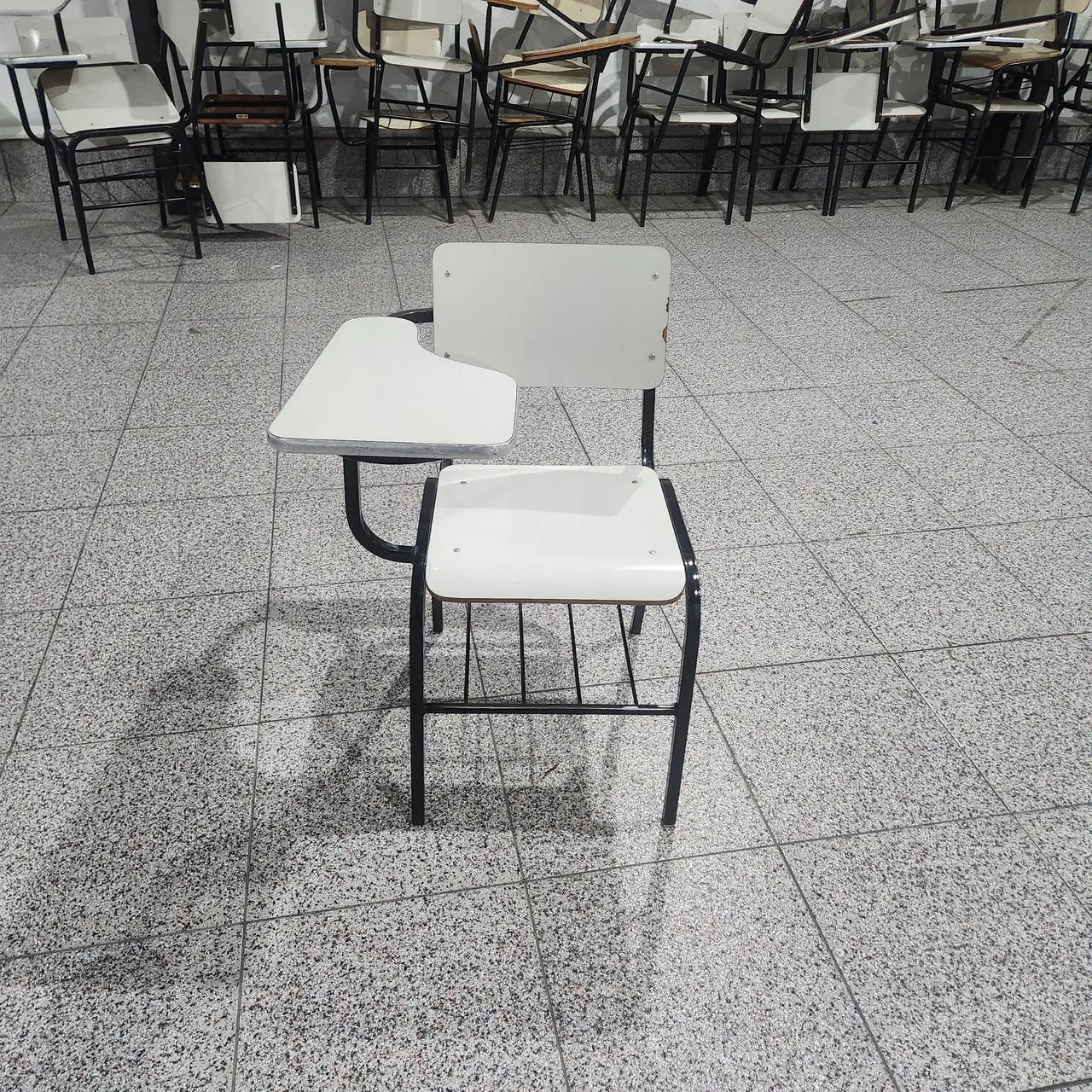 Cadeira escolar com braço  - Foto 3
