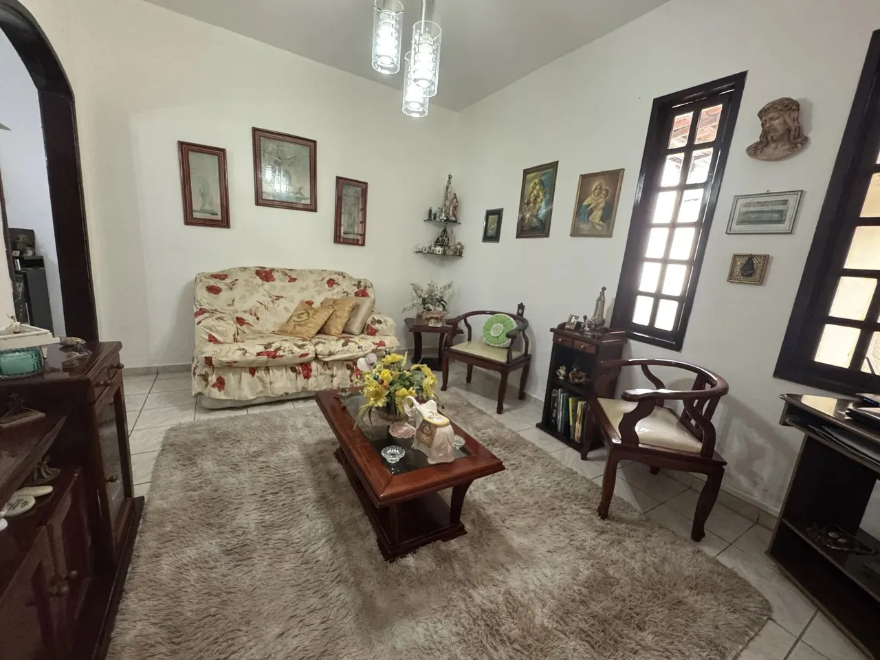 Casa com piscina no Conjunto Joaquim Leão