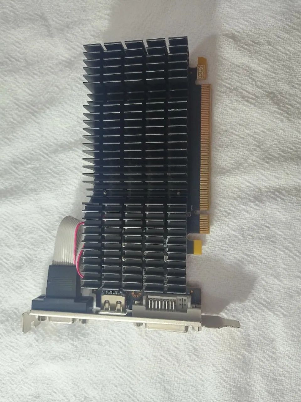 AMD Radeon R5 220 AFR5220-2048D3L9-V2 USADA - Foto 5