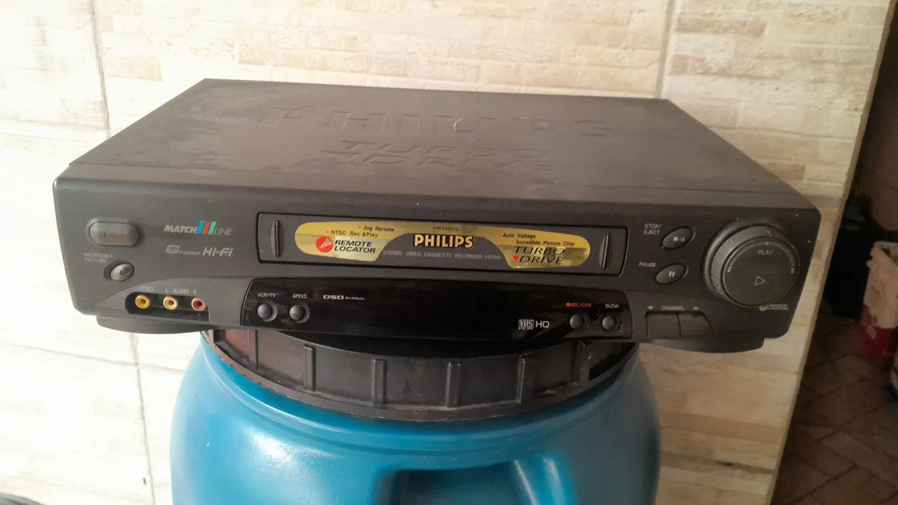 Vídeo Cassete Philips VR756 Hi-Fi R$ 120