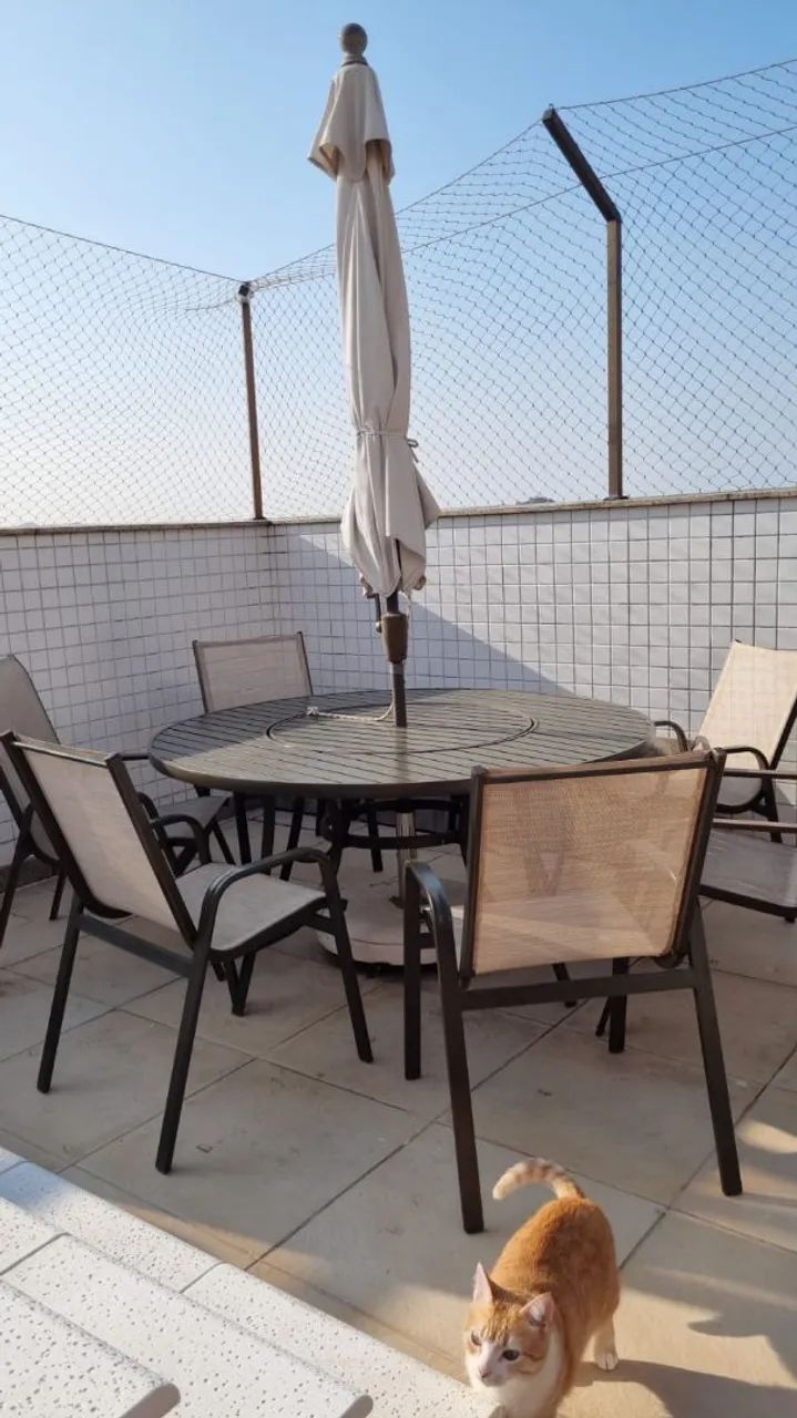 MESA COM 6 CADEIRAS , leia a descrição completa