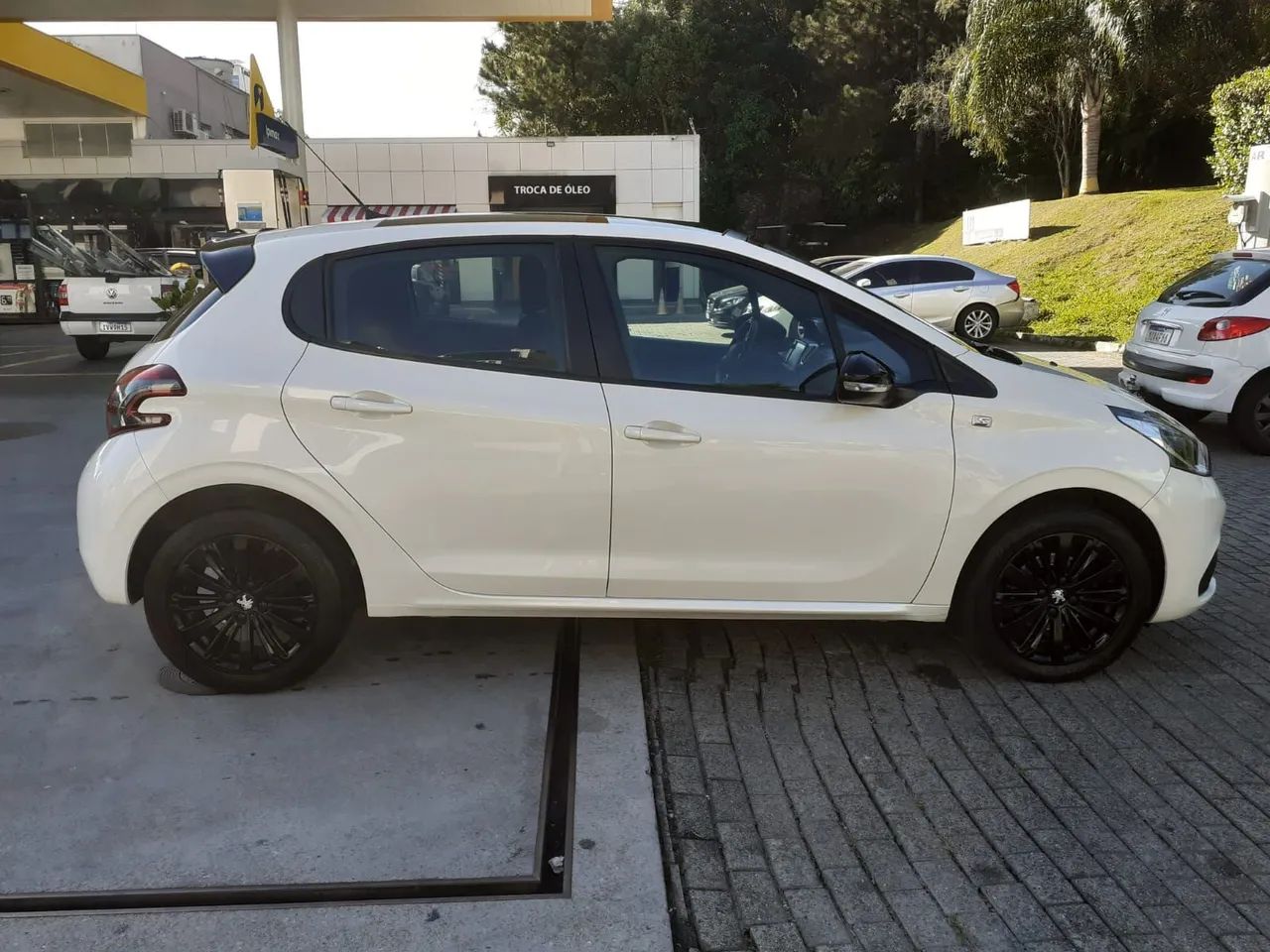 PEUGEOT 208 SPORT 1.6 FLEX COM TETO 