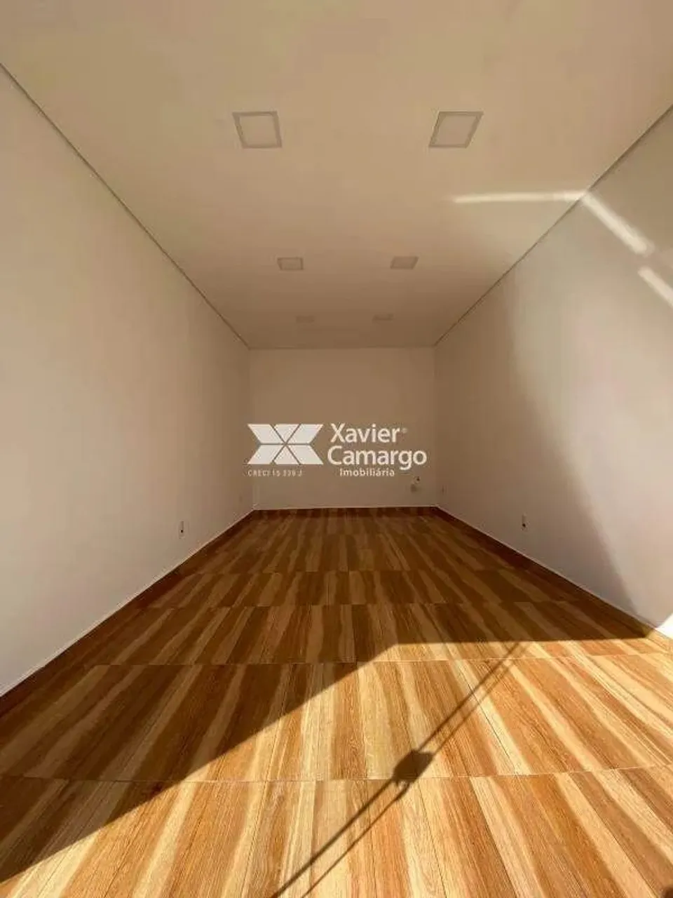 Sala em conjunto comercial para locação em Rio Claro.