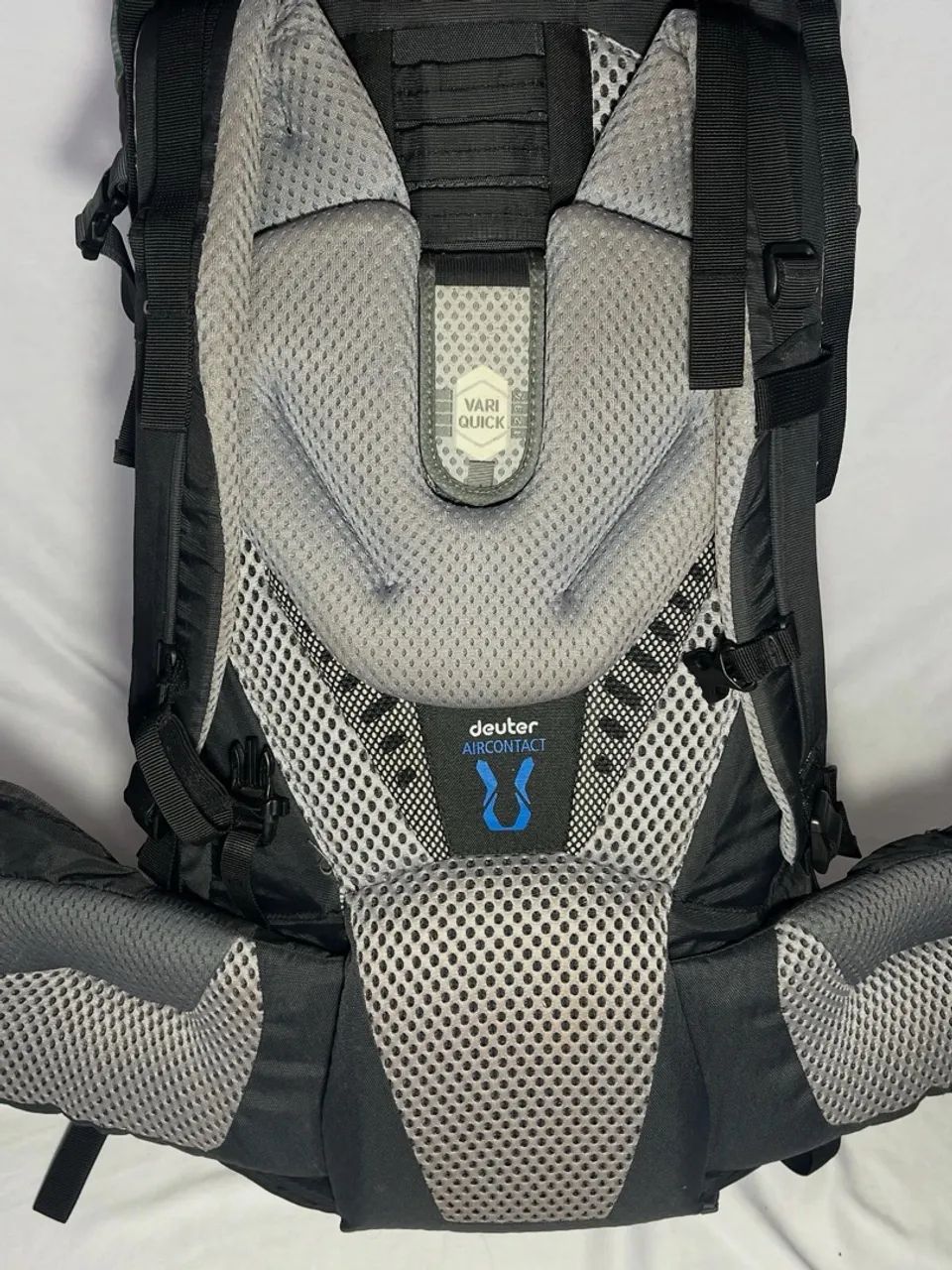 Mochila Deuter Aircontact 55+10 - Foto 6