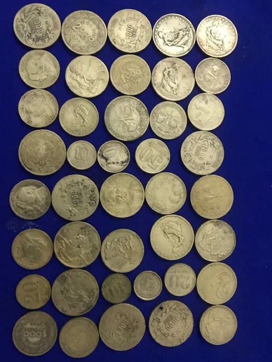 Moedas Antigas de diversas nacionalidades  - Foto 3