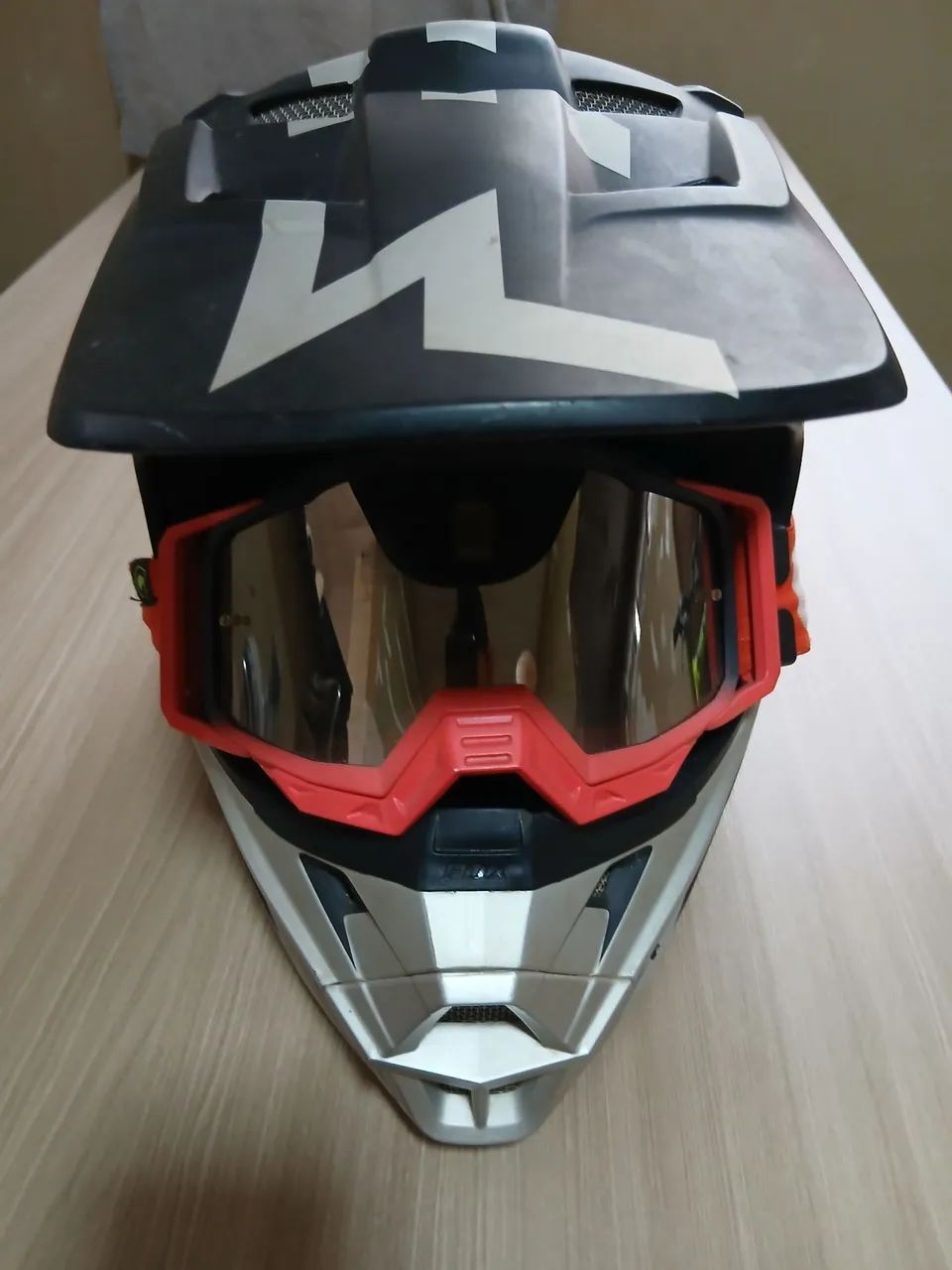 Capacete Fox V12