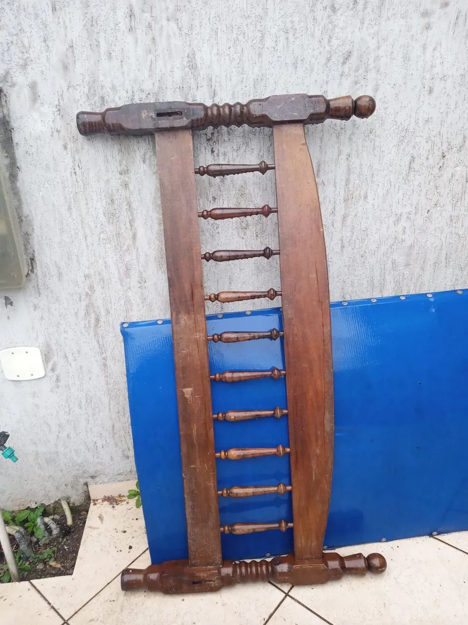 Cabeceira de cama de madeira antiga 