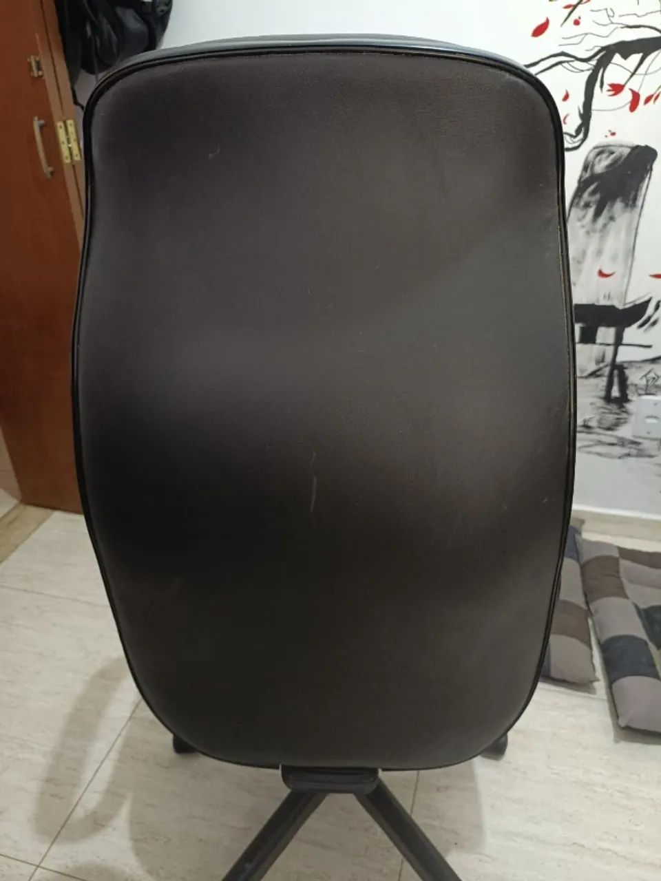 Cadeira de escritório em corino marrom - Foto 3