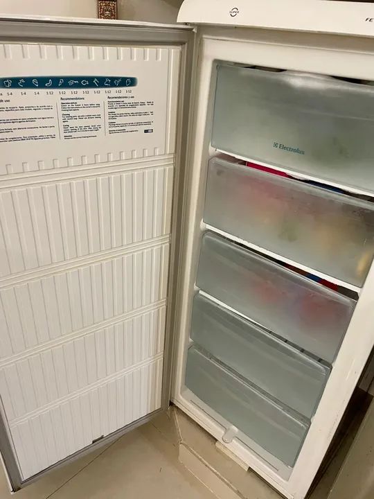 Freezer Electrolux branco em ótimo estado! - Foto 3
