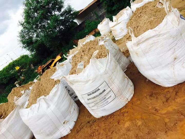 Areia e Brita saco bag e cargas - Foto 3