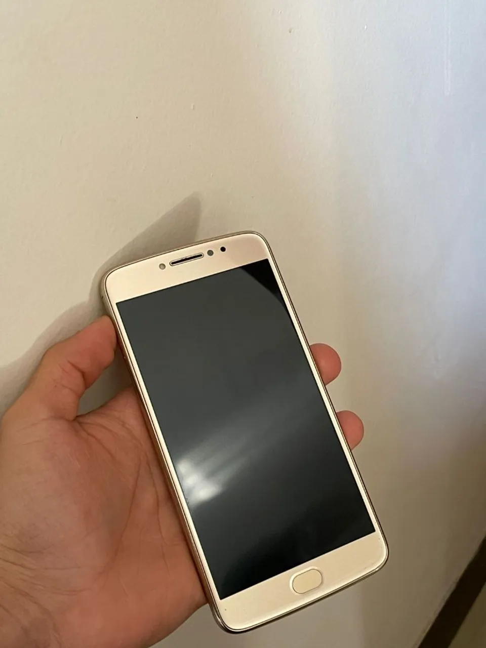 moto E4 plus