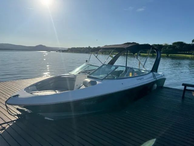 Tempest 24 pés com motor evinrude 250hp e-tec  - Foto 5