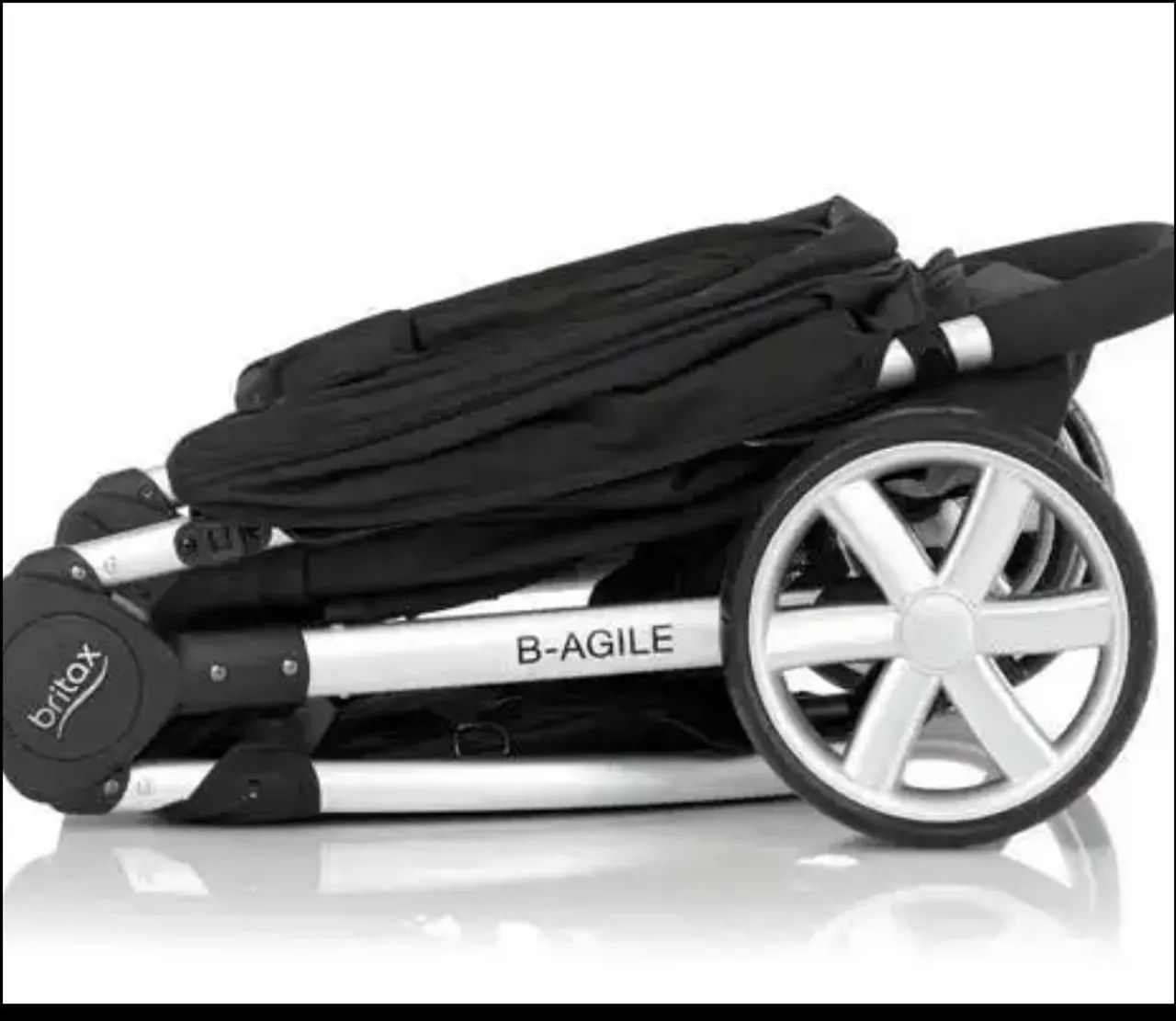 Kit carrinho com bebê conforto e base  - Foto 6