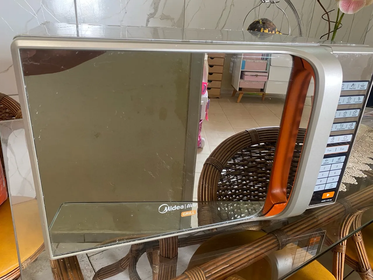 Micro-ondas Midea Grill 220w