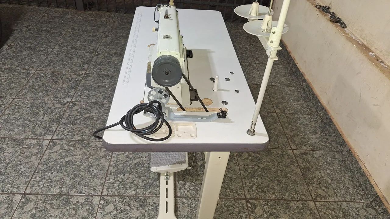 Máquina de Costura Industrial - Foto 6