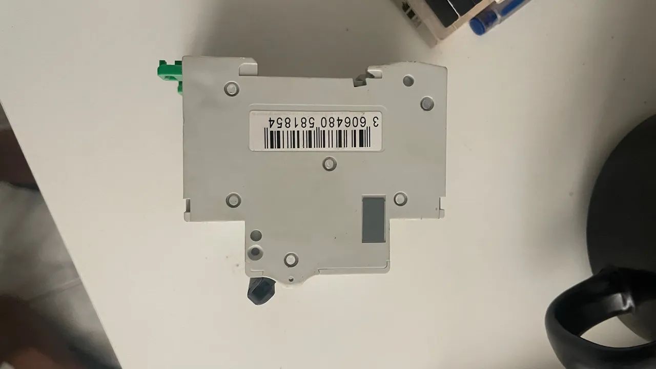 Disjuntor Din 63 A marca Scheineider tripolar 3x 63A - Foto 2