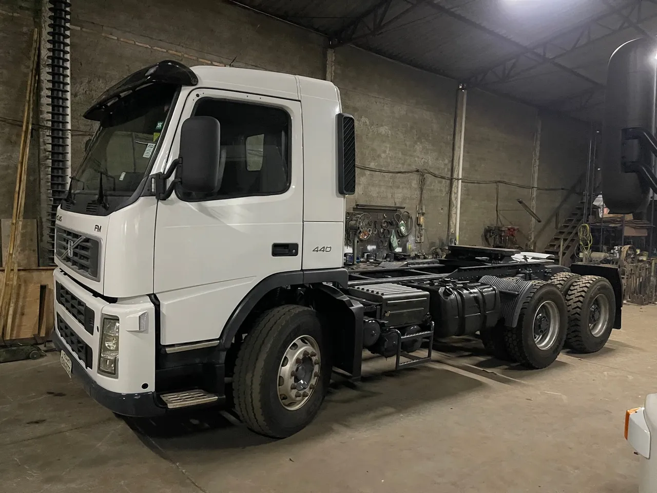 Volvo FM440 ano 2008 6x4 cubo redutor ( pneus sao outros usados )