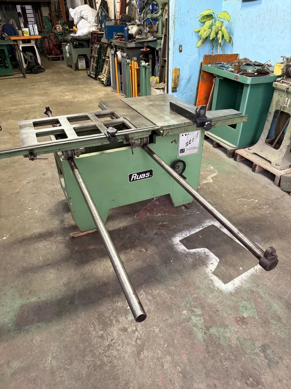 Serra Esquadrejadeira Ruas 