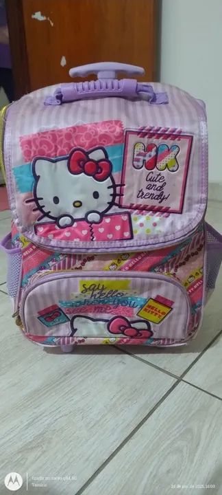 Mochila Hello Kitty com Rodinhas