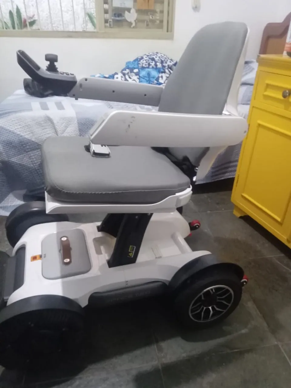 Cadeira de rodas motorizada