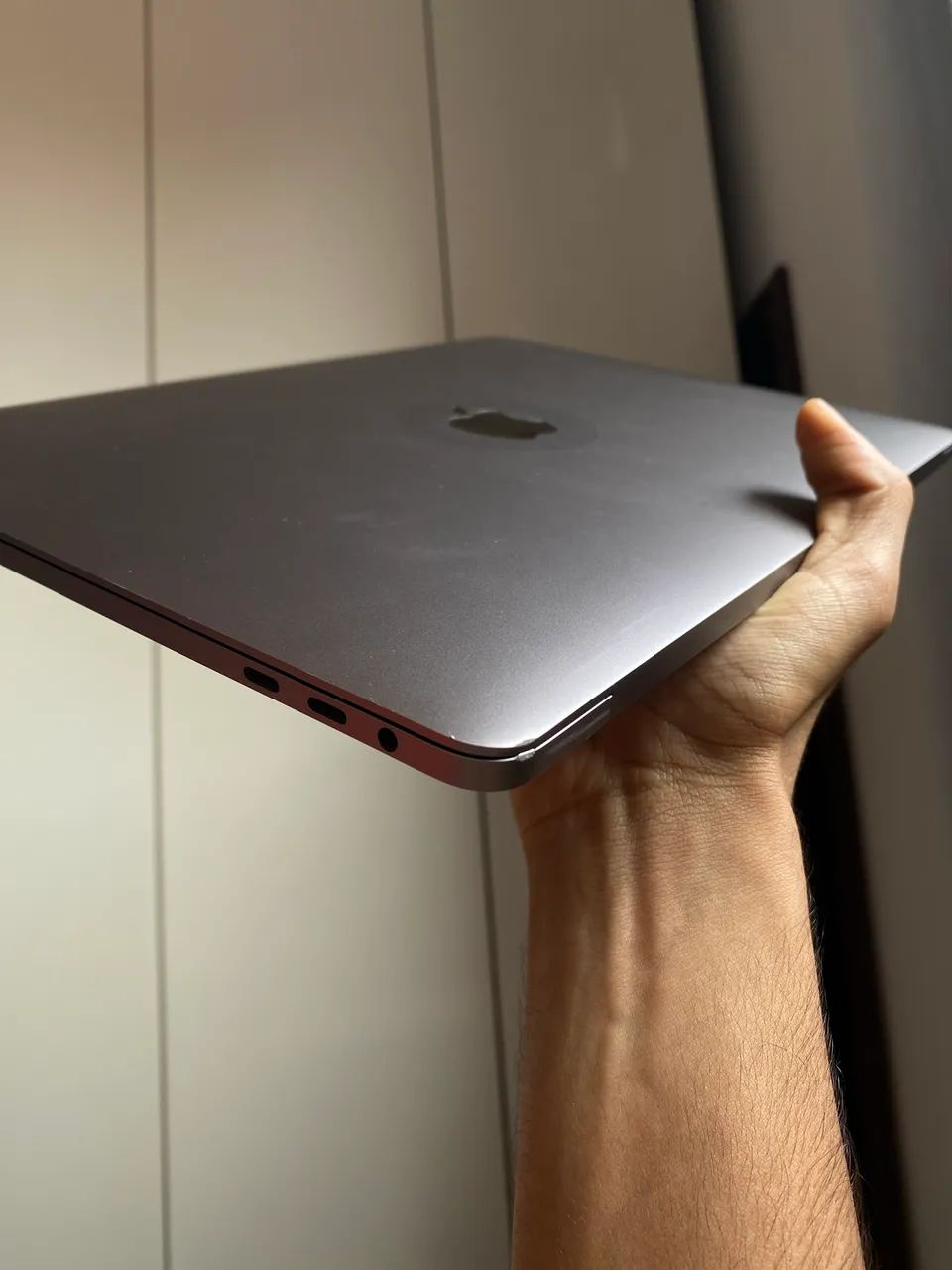 MacBook Pro 13 Polegadas 2017 | i5, 8GB, 256GB | Touch Bar