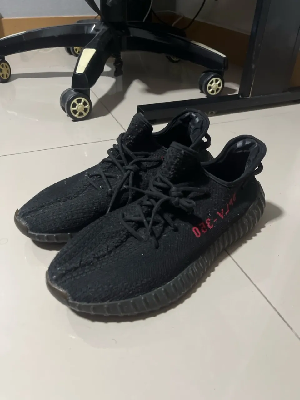Yeezy Boost 350 v2 TAM 43