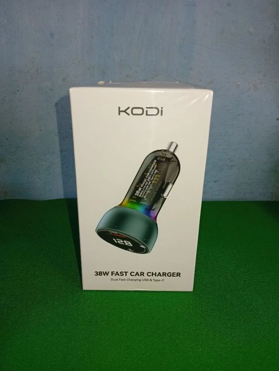 Carregador De Carro De 5V 3.1A USB E Tipo C Duplo Com Visor LED Telefone - Foto 5