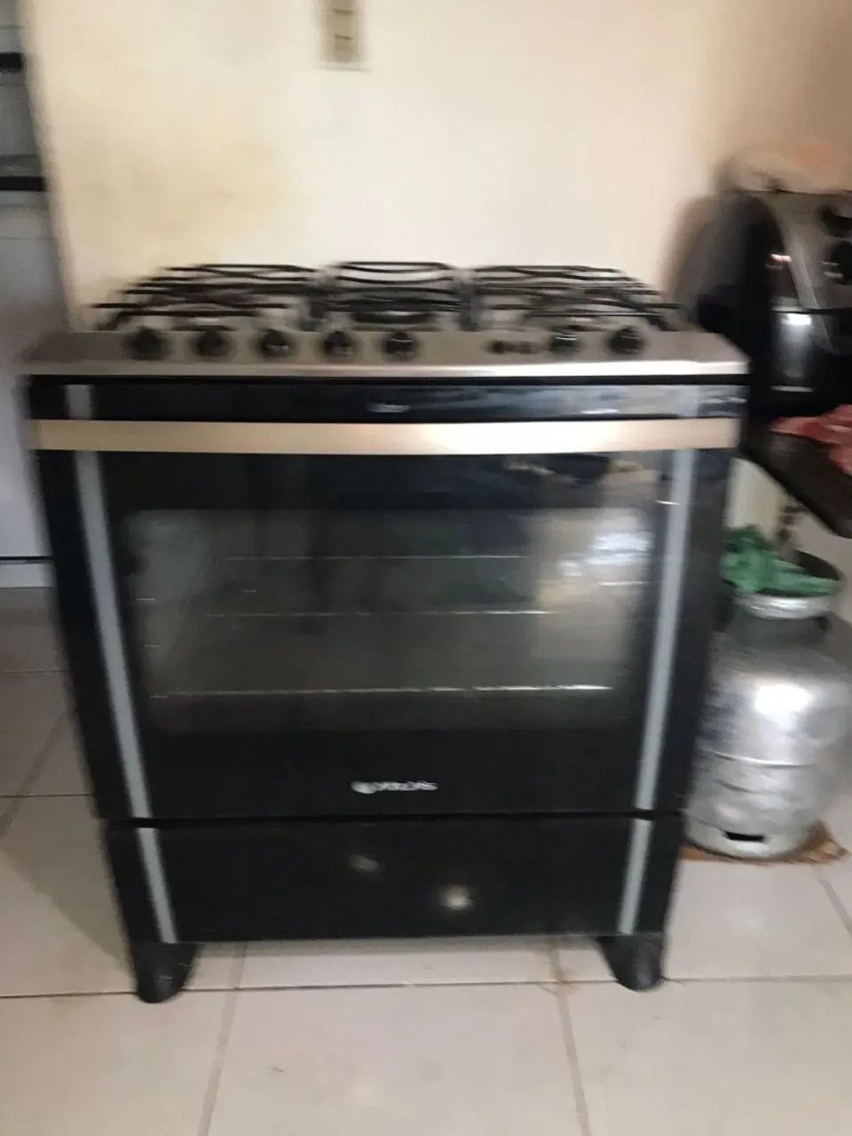Fogão 5 bocas com design moderno