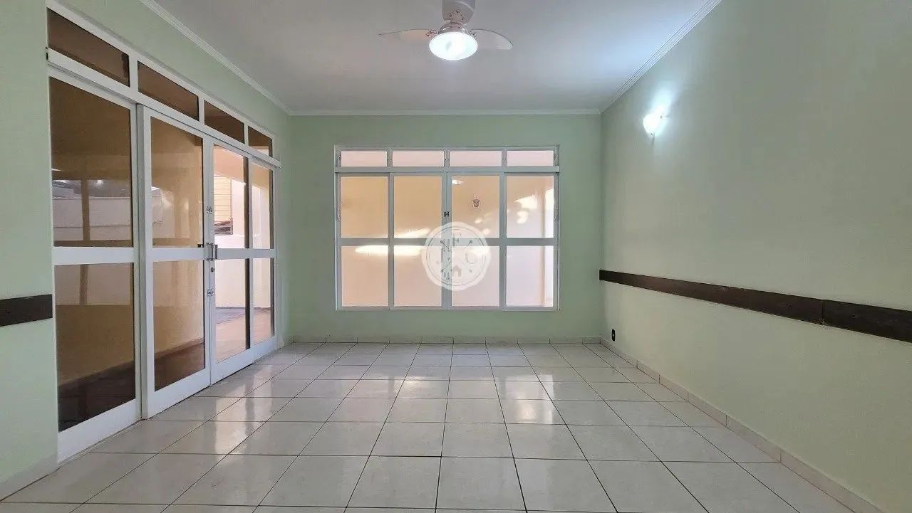 Casa comercial com 5 salas para Alugar, 216m² - Jardim América