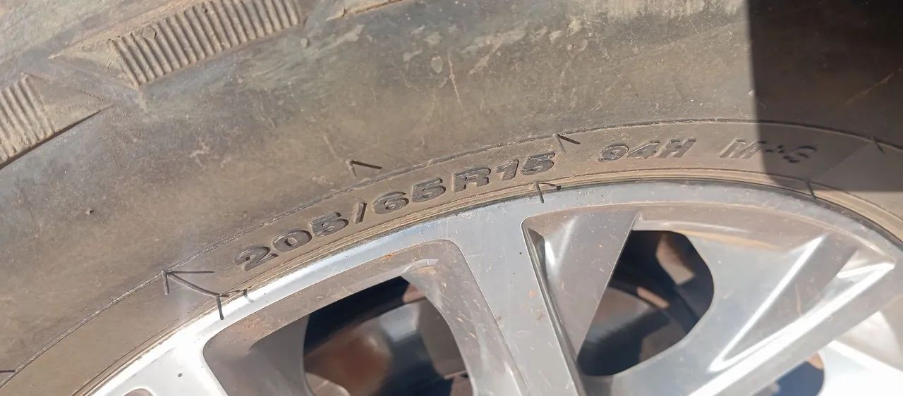 Rodas aro 15 Saveiro Cross em ótimo estado  - Foto 4