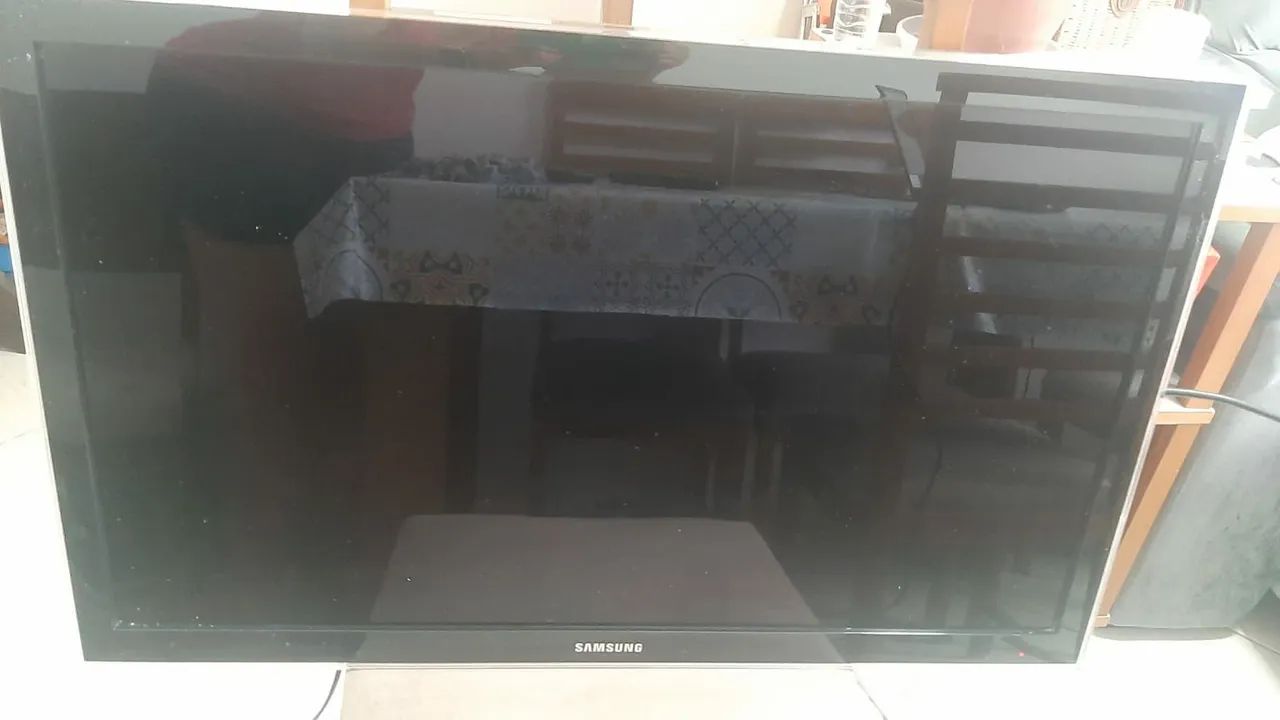 Samsung 32-inch LED TV works perfectly64168599664899123