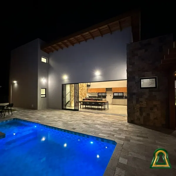 Vende casa morada da fronteira em rifaina