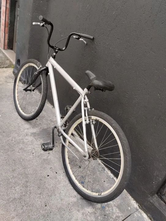 Bike Bicicleta aro 26 (alumínio) 375,00 - Foto 5