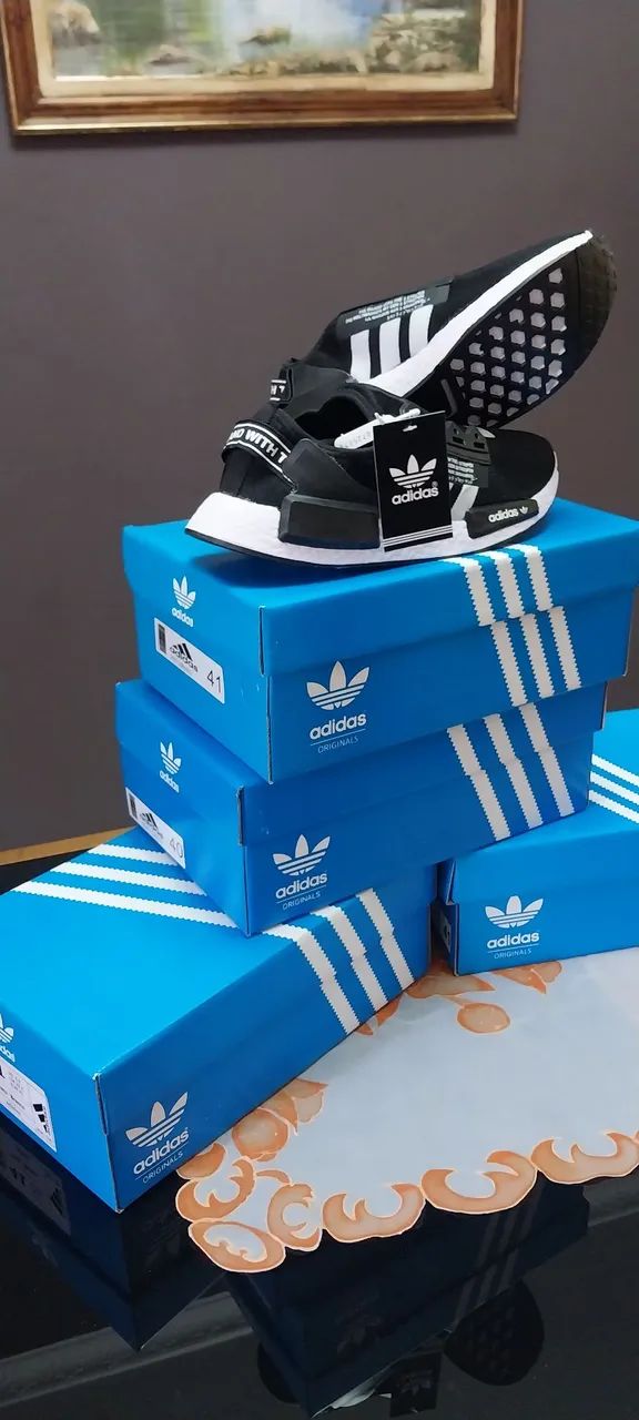 Tênis Adidas NMD PRETO E BRANCO Calçados Esportivos Rudge