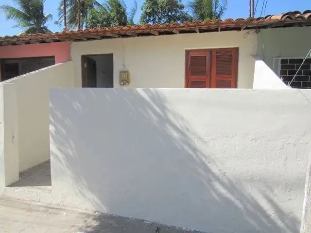 Casa para Aluguel no bairro Henrique Jorge.
