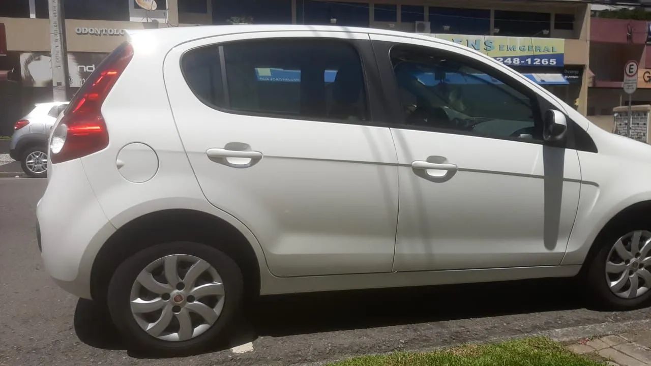 R A R I D A D E - U N I C O  D O N O - FIAT PÁLIO ATTRACTIVE 1.0 ANO 2.016. BAIXA KM. - Foto 5