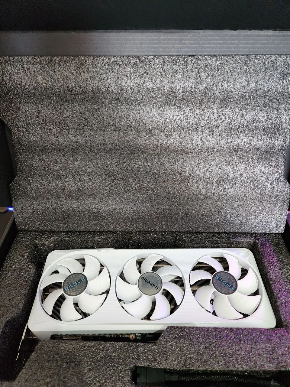 Placa seminova RTX 5070 12G GIGABYTE EAGLE com garantia e nota fiscal  - Foto 4