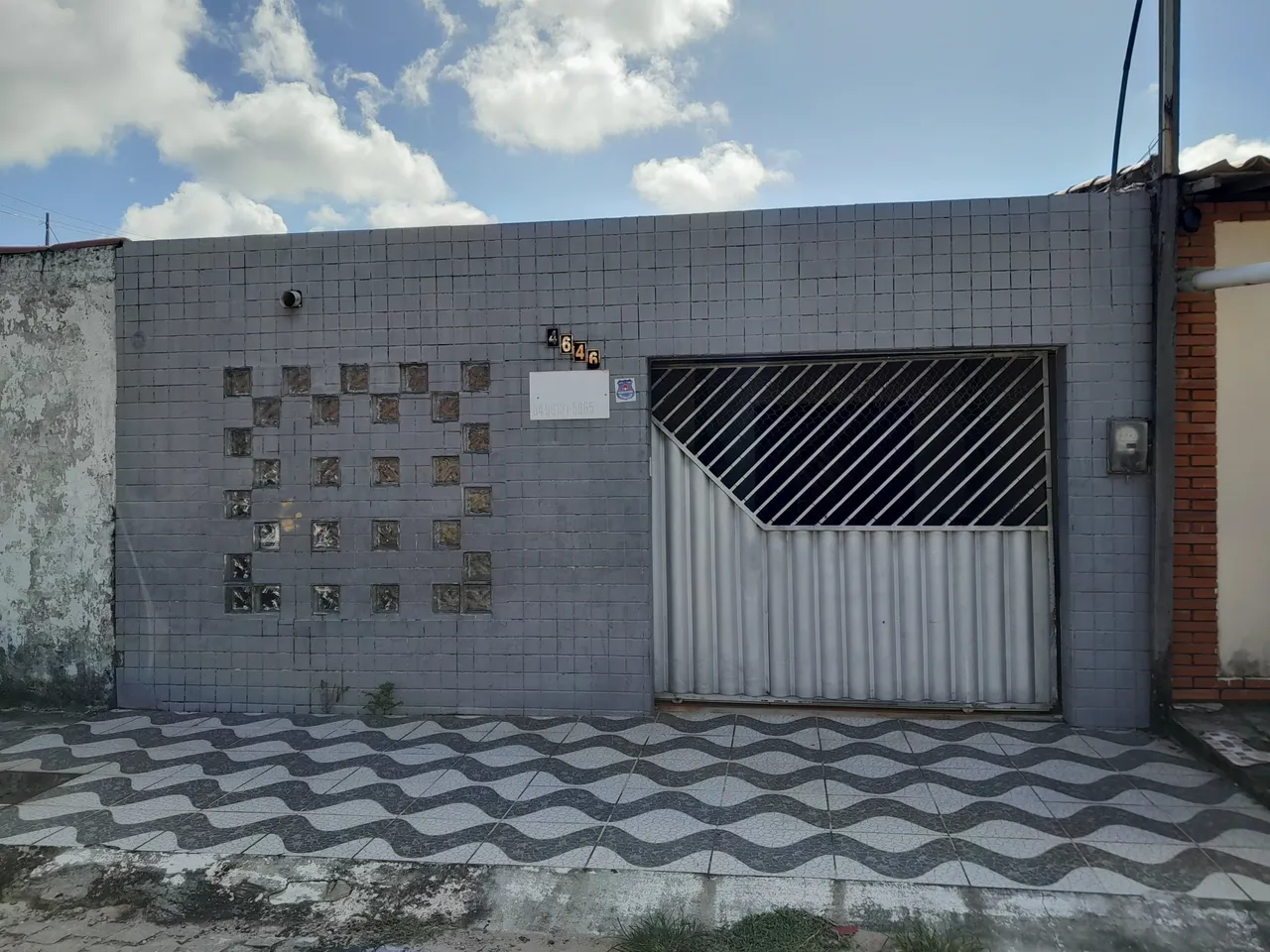 Vende-se Casa com 3/4 em Nova Cidade - (Aceita Permuta)